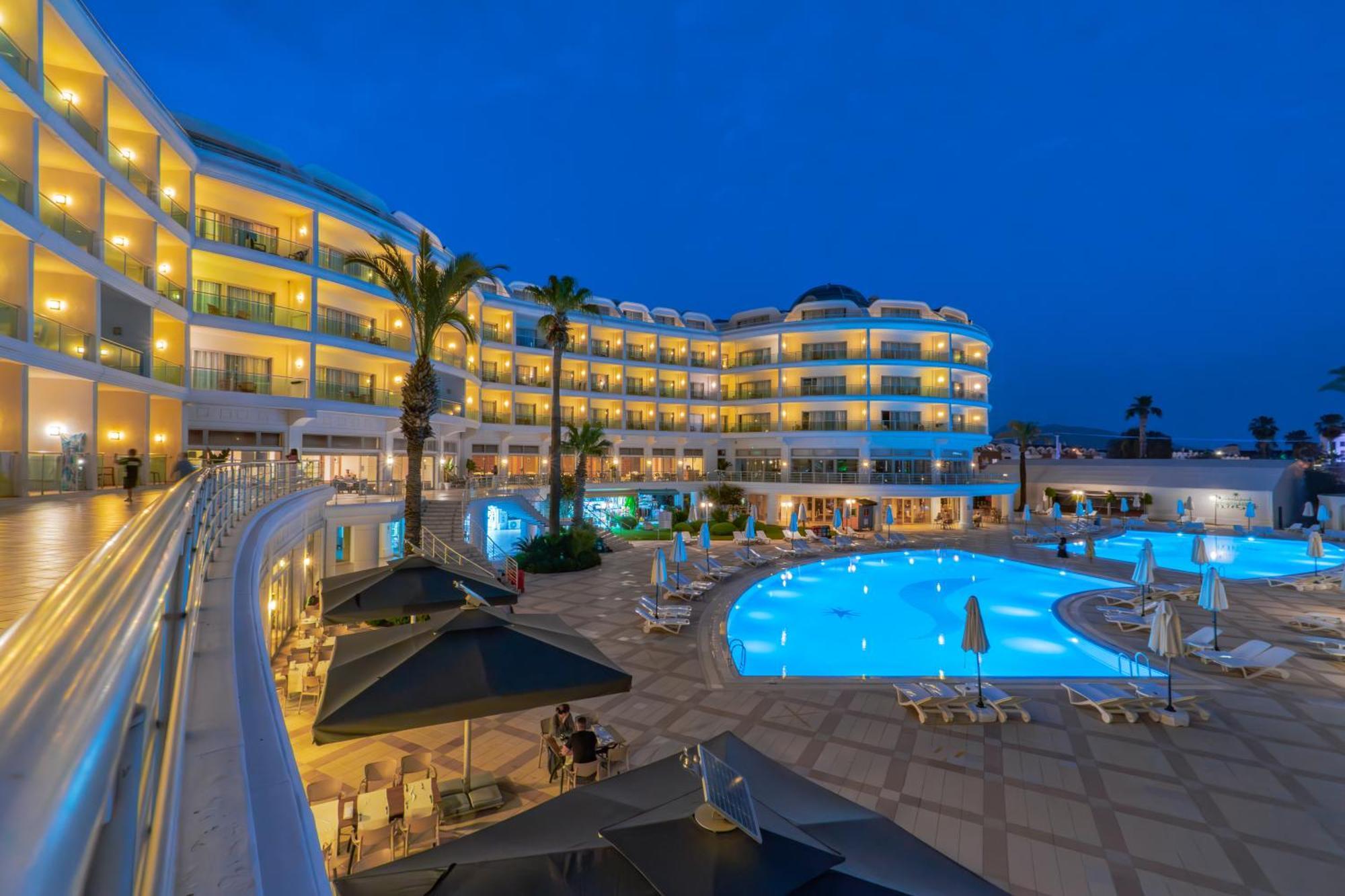 Pineta Park Deluxe Hotel 5*