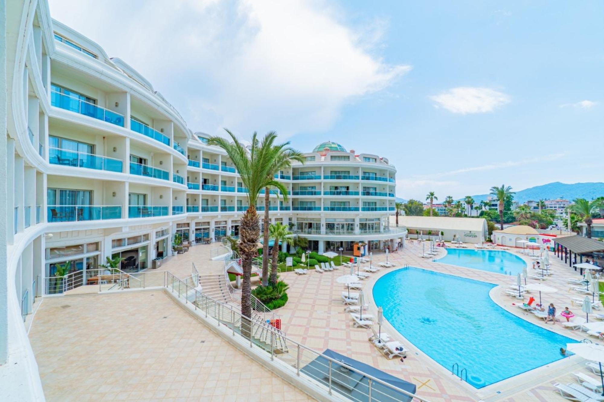 Pineta Park Deluxe Hotel 5*