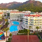 Pineta Park Deluxe Hotel