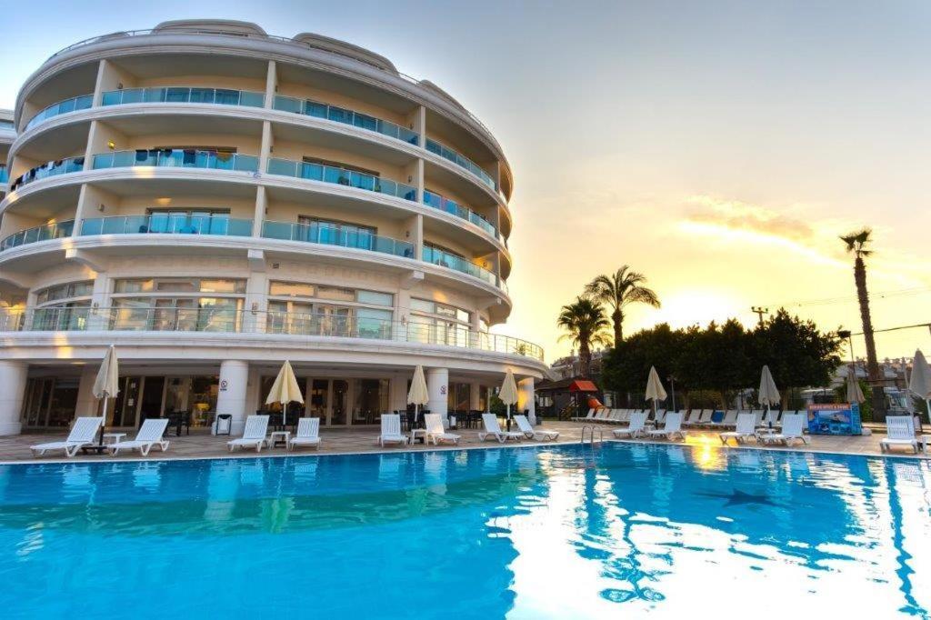 Hotel Pineta Park Deluxe 5*